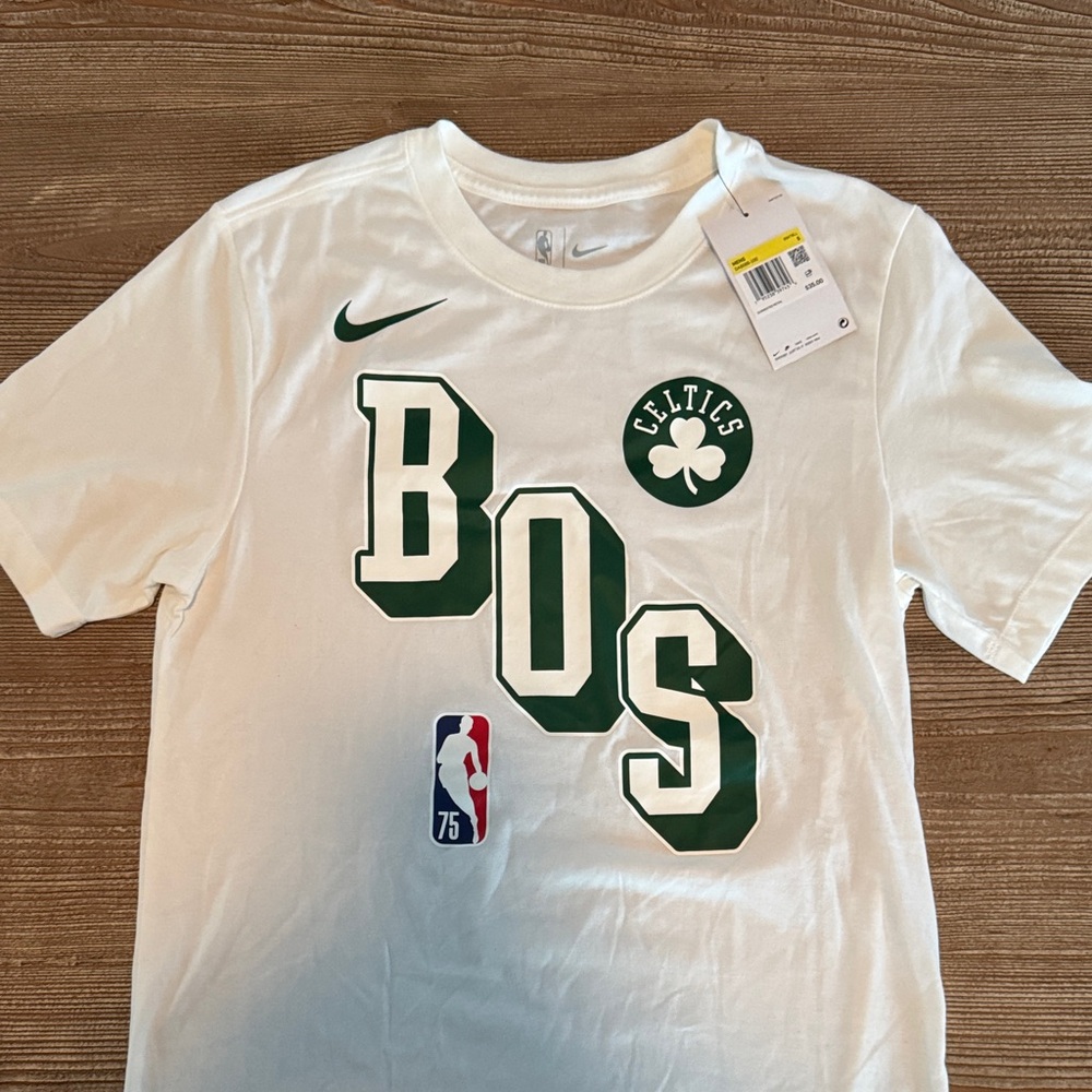 Nike Mens Boston Celtics White and Green Tee